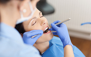 Dentiste-spécialiste-parodontologie