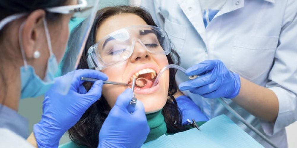 Devenir dentiste chirurgien avec quelle formation