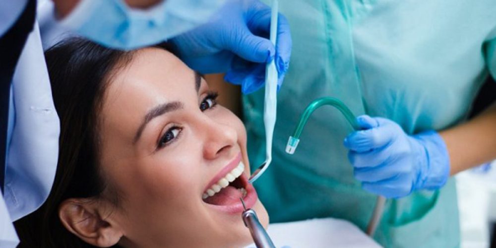 Contactez un chirurgien dentiste à Paris pour la prise de rendez vous en ligne
